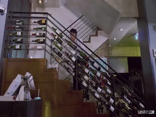 可疑的服务员